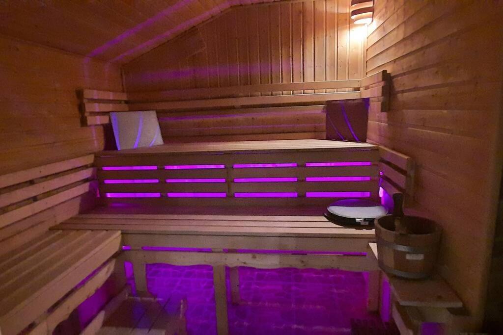 Bungalow Mit Sauna In Einer Ruhige Wald Lage. Grossnaundorf Εξωτερικό φωτογραφία