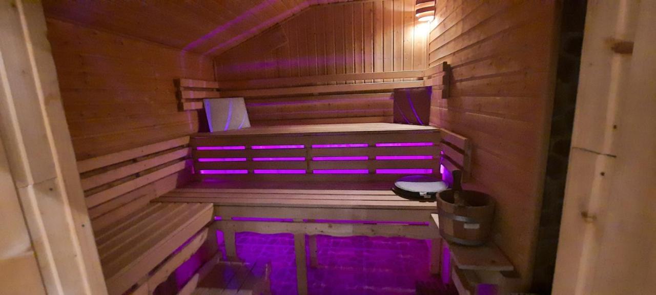 Bungalow Mit Sauna In Einer Ruhige Wald Lage. Grossnaundorf Εξωτερικό φωτογραφία
